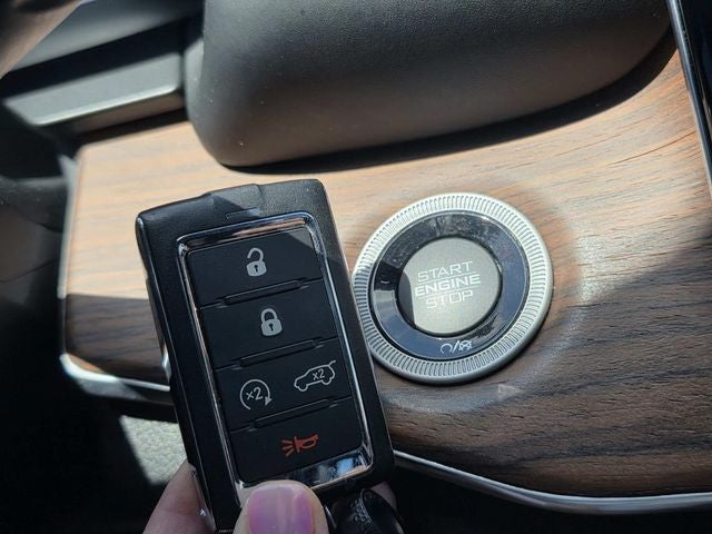 2022 Jeep Grand Cherokee L Summit