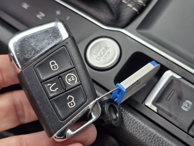 2022 Volkswagen Atlas 3.6L V6 SE w/Technology