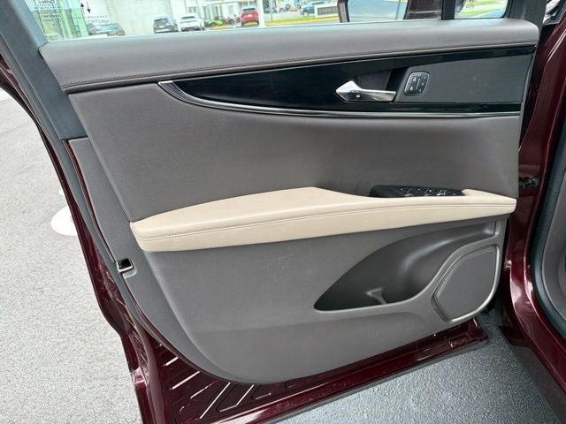 2022 Lincoln Nautilus Standard