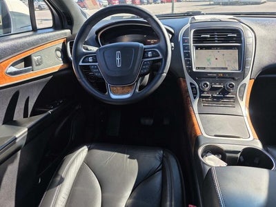 2019 Lincoln Nautilus Select