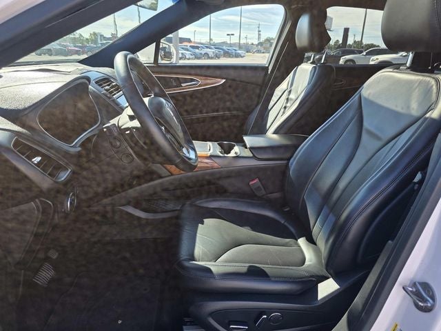 2019 Lincoln Nautilus Select