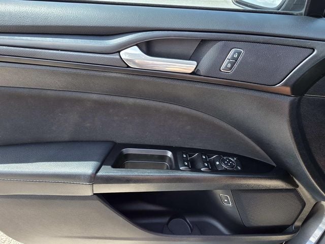 2018 Ford Fusion Hybrid SE