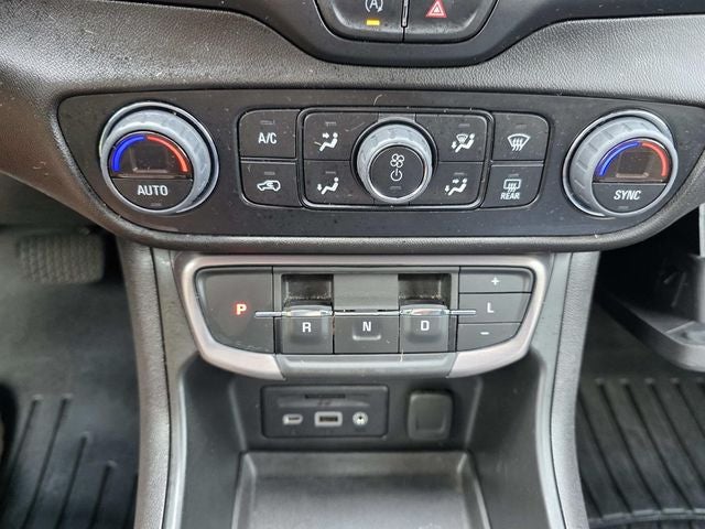 2023 GMC Terrain AT4