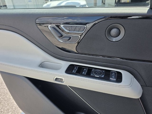 2027 Lincoln Aviator Premiere
