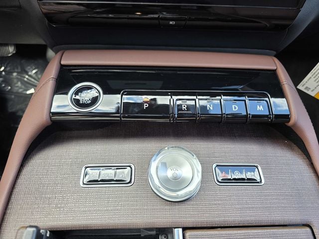 2027 Lincoln Navigator Reserve