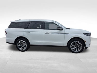 2025 Lincoln Navigator Reserve