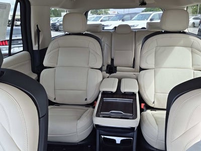 2027 Lincoln Navigator Reserve