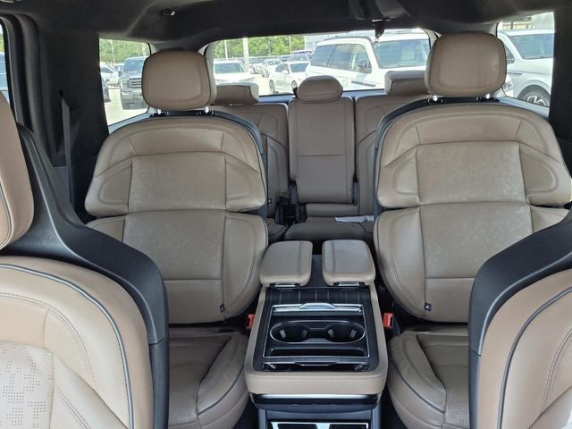 2027 Lincoln Navigator Black Label