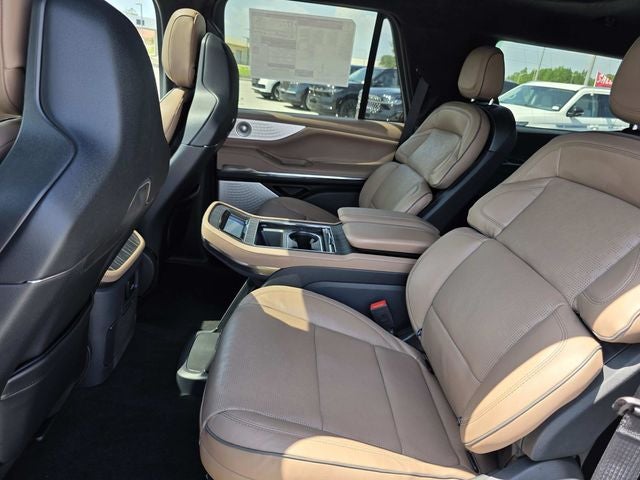 2027 Lincoln Navigator Black Label
