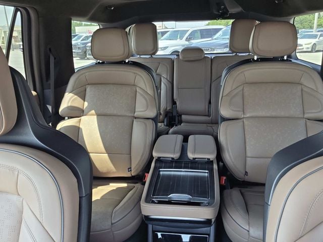 2027 Lincoln Navigator Black Label