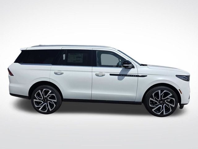 2027 Lincoln Navigator Black Label