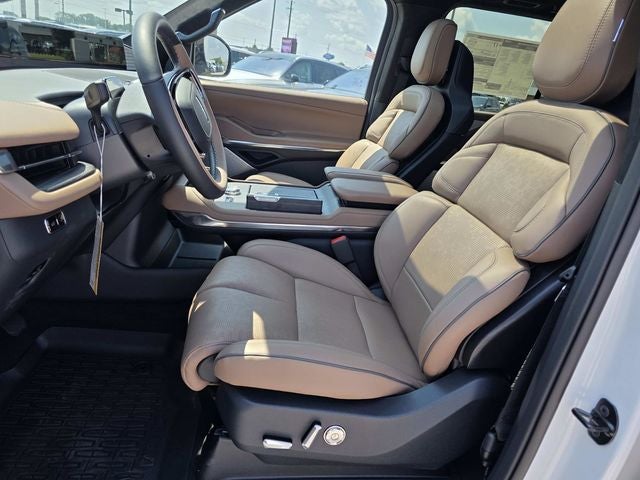 2027 Lincoln Navigator Black Label