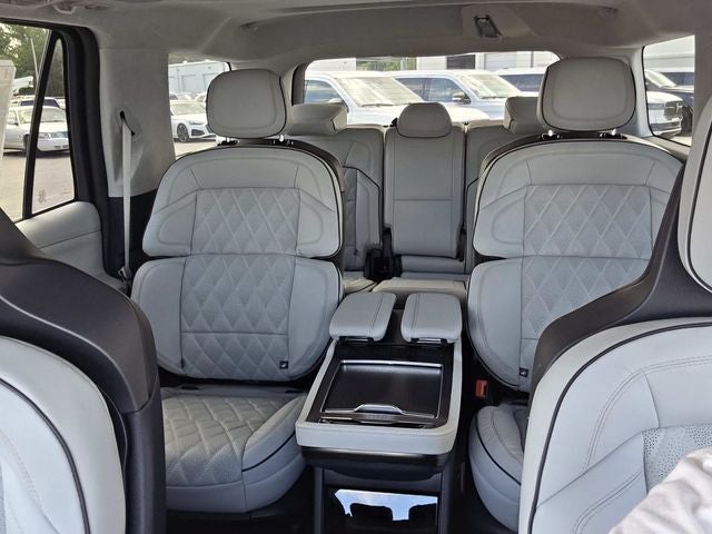 2027 Lincoln Navigator Black Label