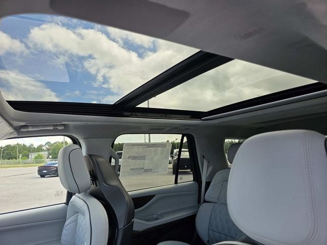 2027 Lincoln Navigator Black Label