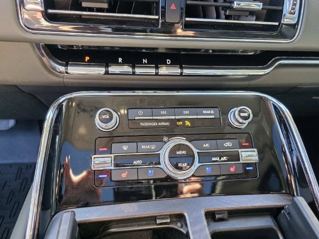 2023 Lincoln Navigator Black Label