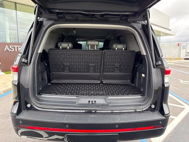2023 Lincoln Navigator Black Label