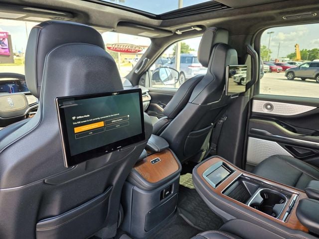 2025 Lincoln Navigator Black Label