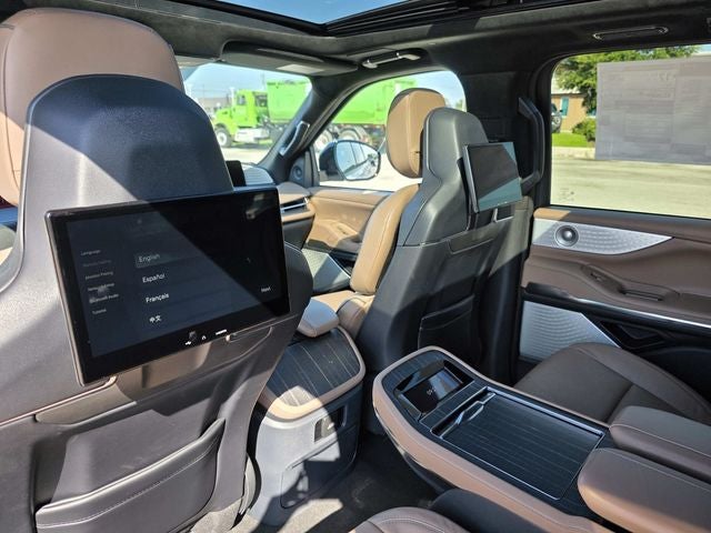 2027 Lincoln Navigator Black Label
