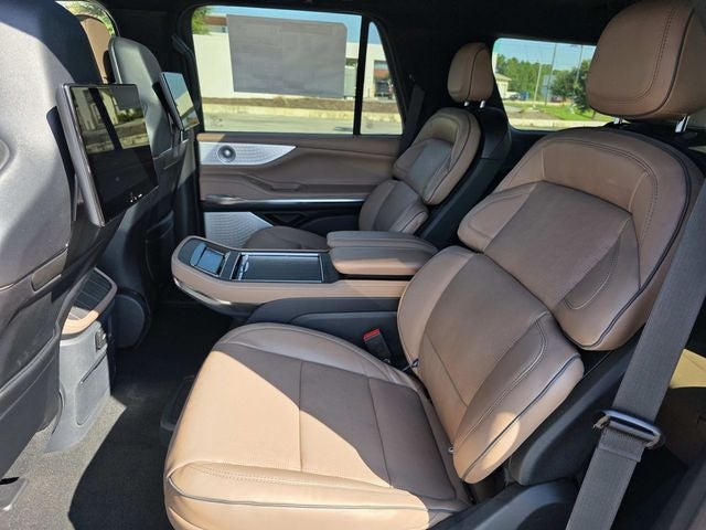 2027 Lincoln Navigator Black Label