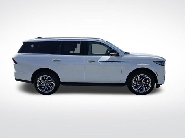 2026 Lincoln Navigator Premiere