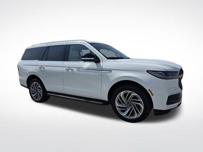 2027 Lincoln Navigator Premiere