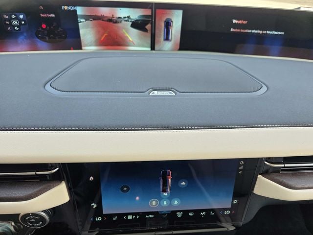 2027 Lincoln Navigator Premiere