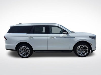 2027 Lincoln Navigator Premiere