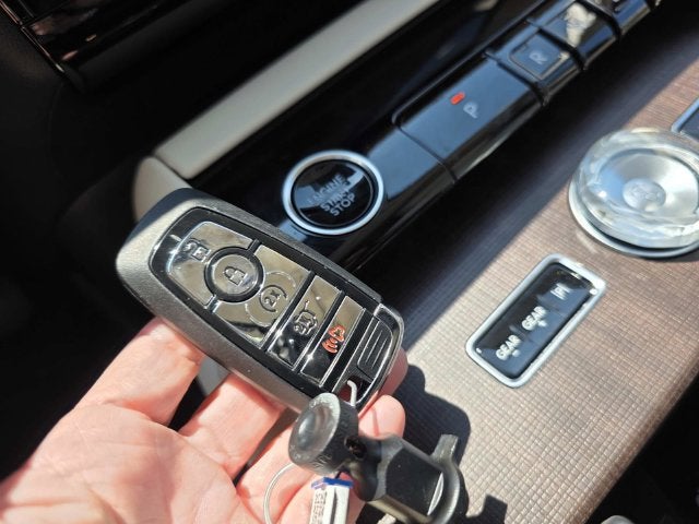2027 Lincoln Navigator Reserve