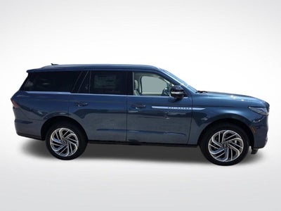 2027 Lincoln Navigator Reserve