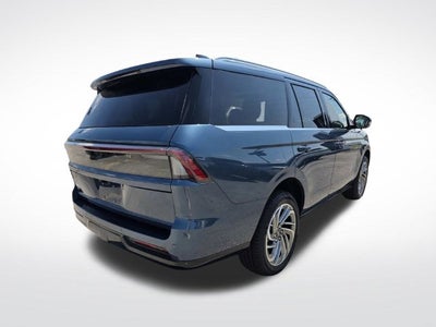 2027 Lincoln Navigator Reserve