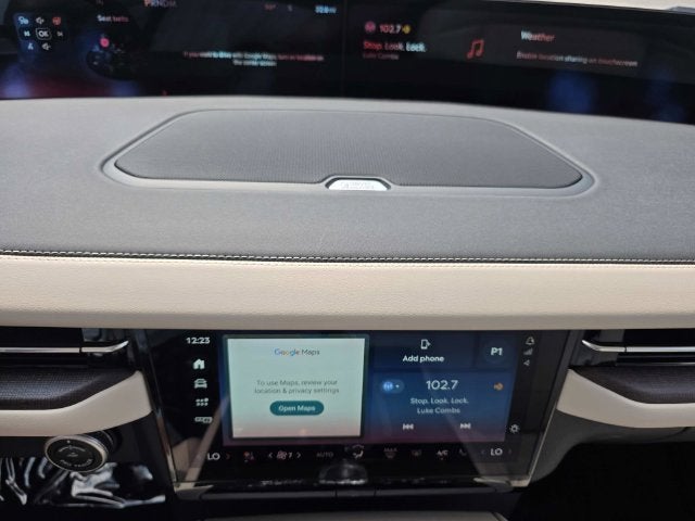 2027 Lincoln Navigator Reserve