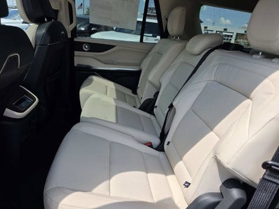 2027 Lincoln Navigator Reserve