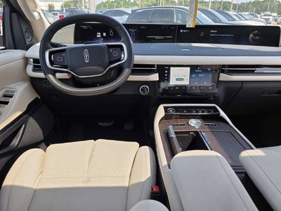 2027 Lincoln Navigator Reserve