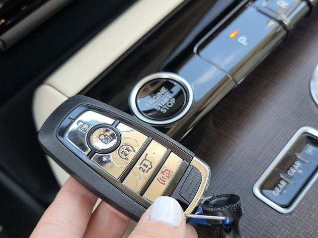 2027 Lincoln Navigator Reserve