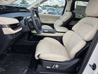 2027 Lincoln Navigator Reserve