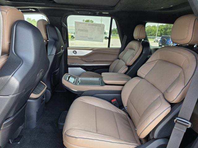 2027 Lincoln Navigator Black Label