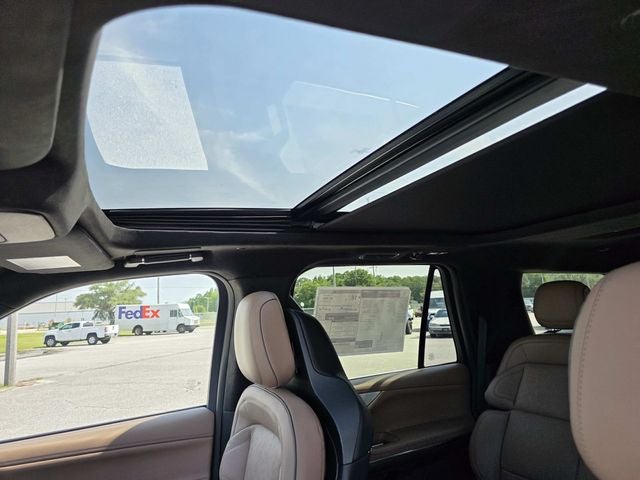 2027 Lincoln Navigator Black Label
