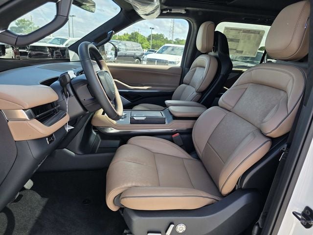 2027 Lincoln Navigator Black Label