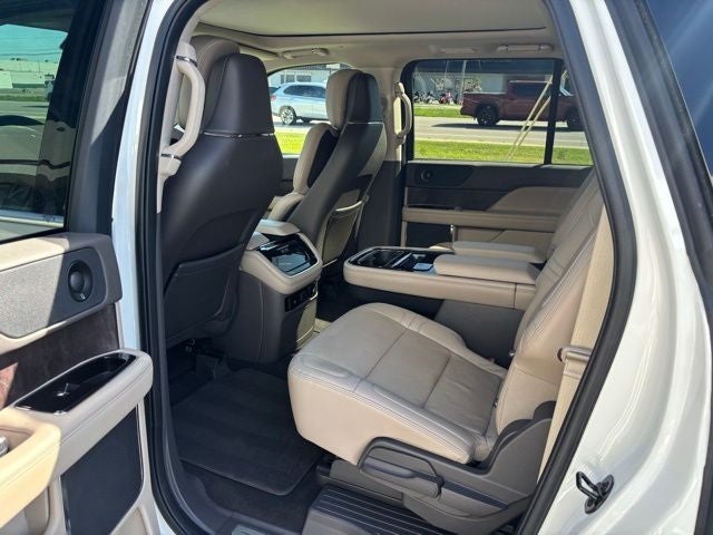2022 Lincoln Navigator L Reserve
