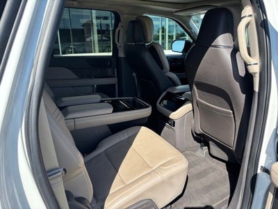 2022 Lincoln Navigator L Reserve