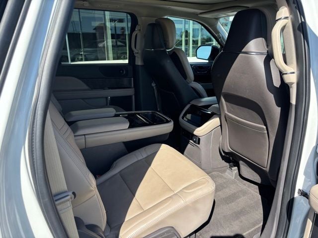 2022 Lincoln Navigator L Reserve