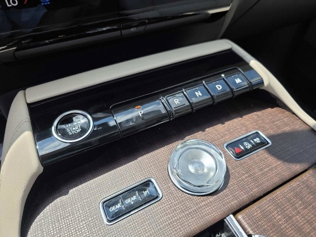 2027 Lincoln Navigator L Reserve