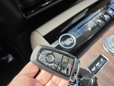 2027 Lincoln Navigator L Reserve