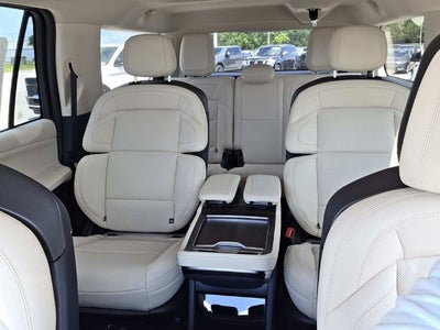 2027 Lincoln Navigator L Reserve