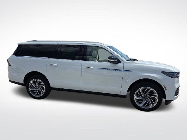 2027 Lincoln Navigator L Reserve
