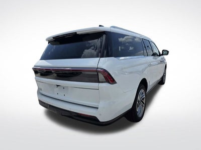 2027 Lincoln Navigator L Reserve