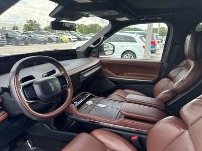 2025 Lincoln Navigator L Reserve