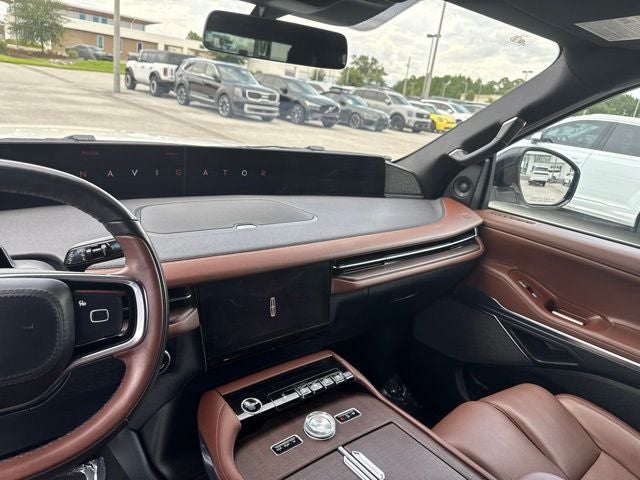 2025 Lincoln Navigator L Reserve