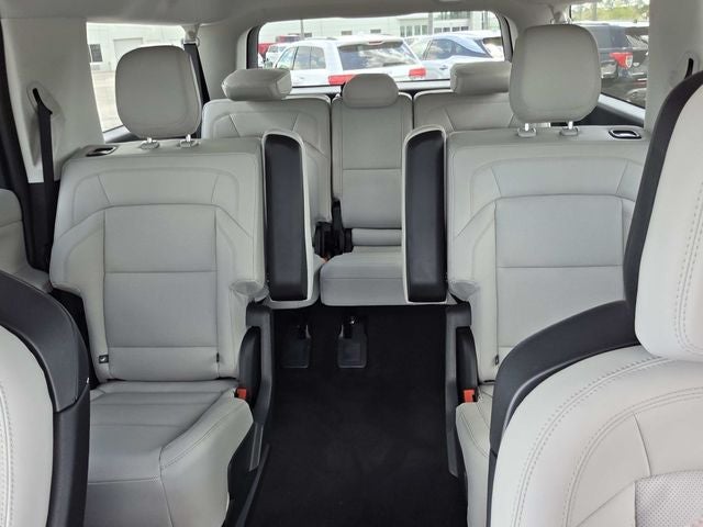 2026 Lincoln Navigator L Premiere