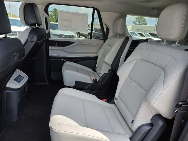 2026 Lincoln Navigator L Premiere